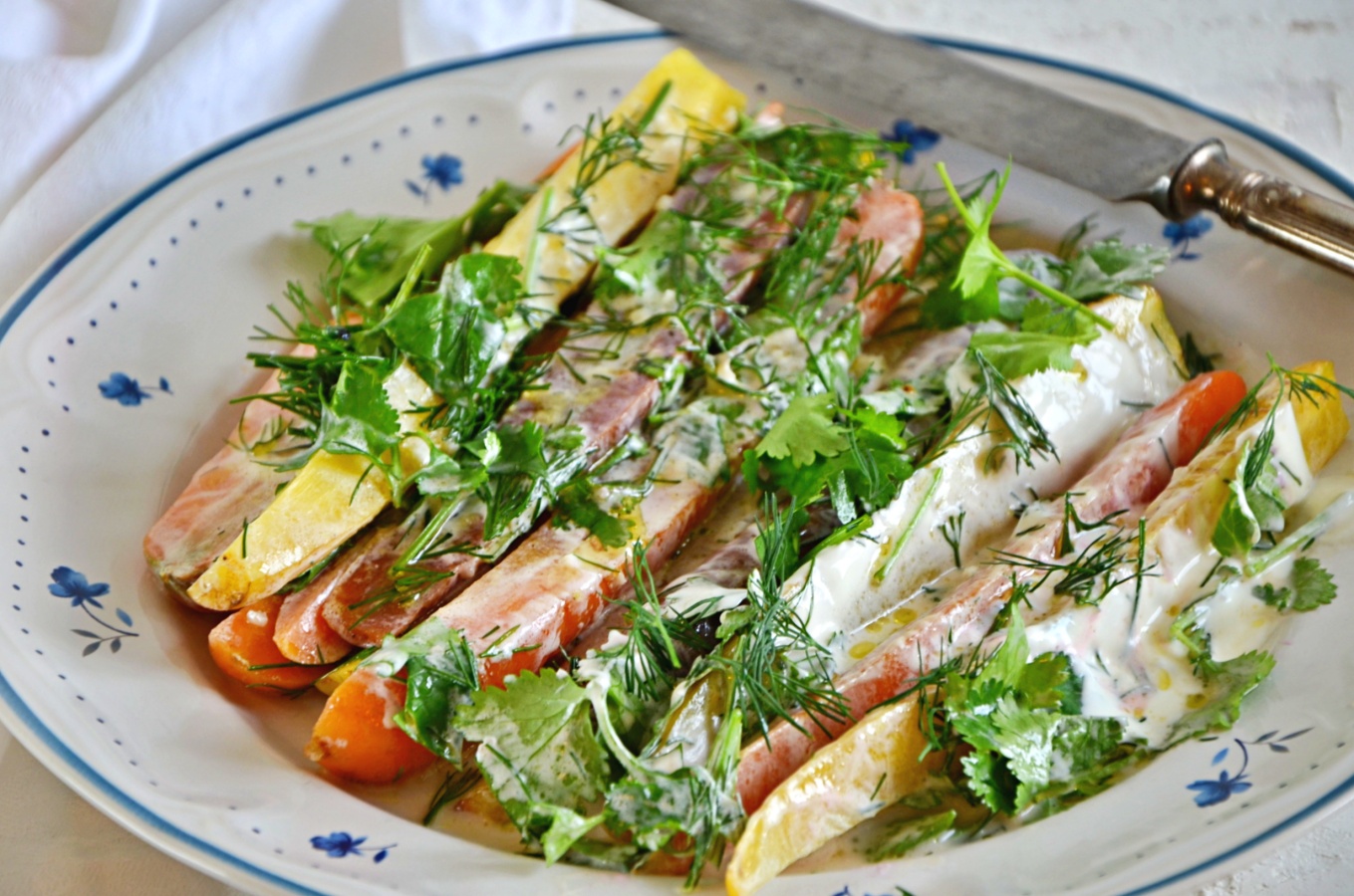 ΚΑΡΟΤΑ ΜΕ ΓΙΑΟΥΡΤΙ ΚΑΙ ΜΕΝΤΑ